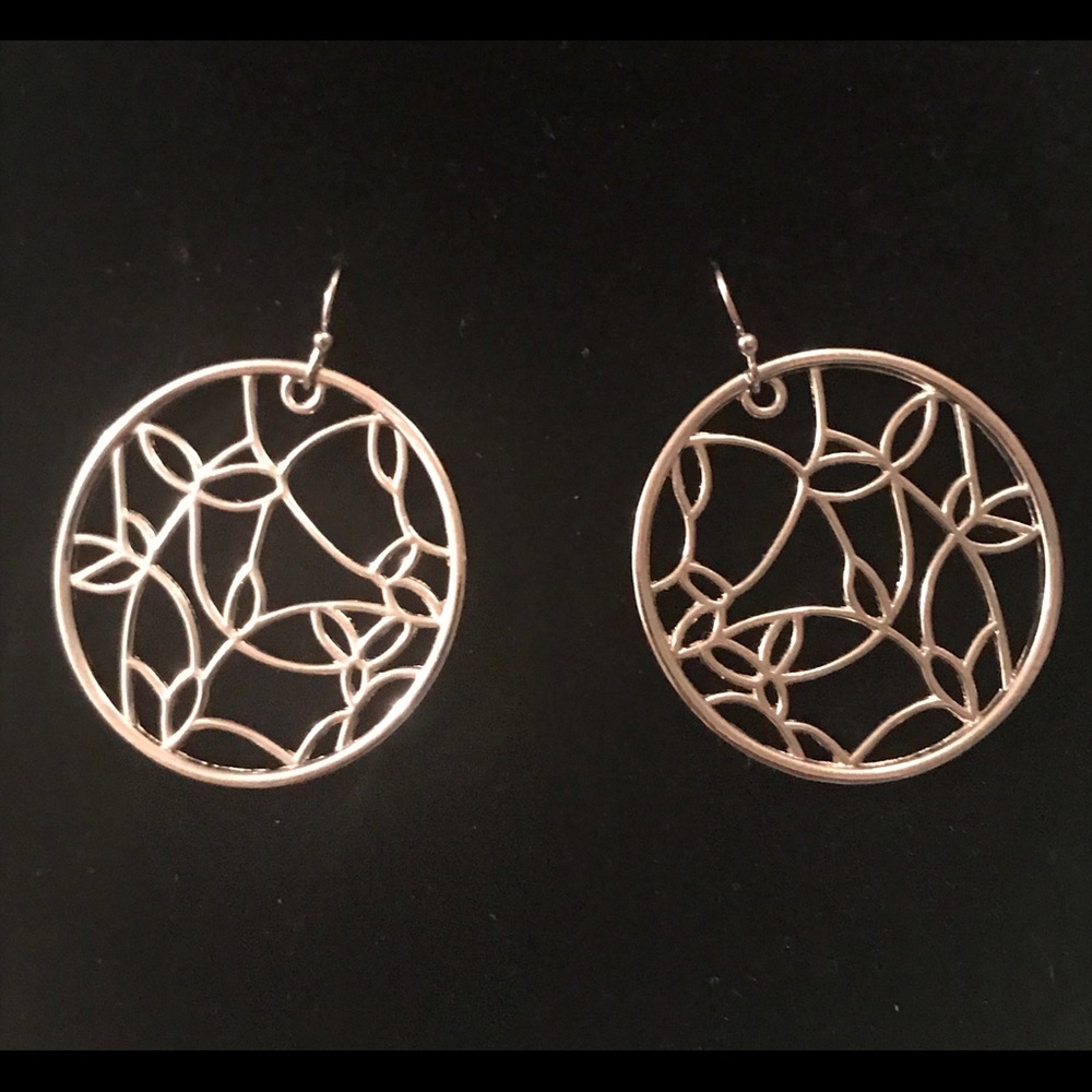 Ivy Vine Filigree Silver Tone Hook Earrings NWOT